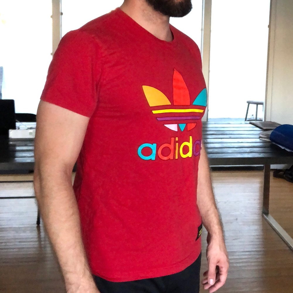 Vintage Adidas Men’s T-shirt